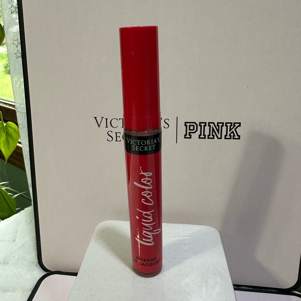 New Sealed Victorias Secret Liquid Color Intense Lip Lacquer Lipstick Naughty